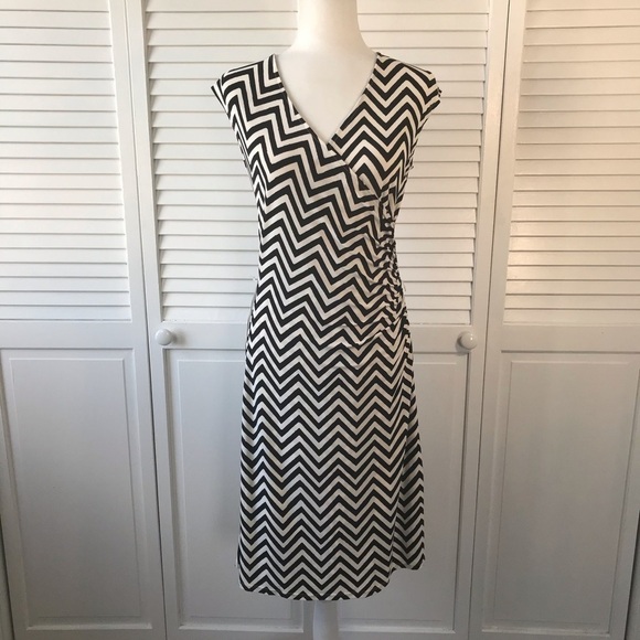 3/$25 Lauren Ralph Lauren Black White Chevron Dress Size Medium - Picture 1 of 7